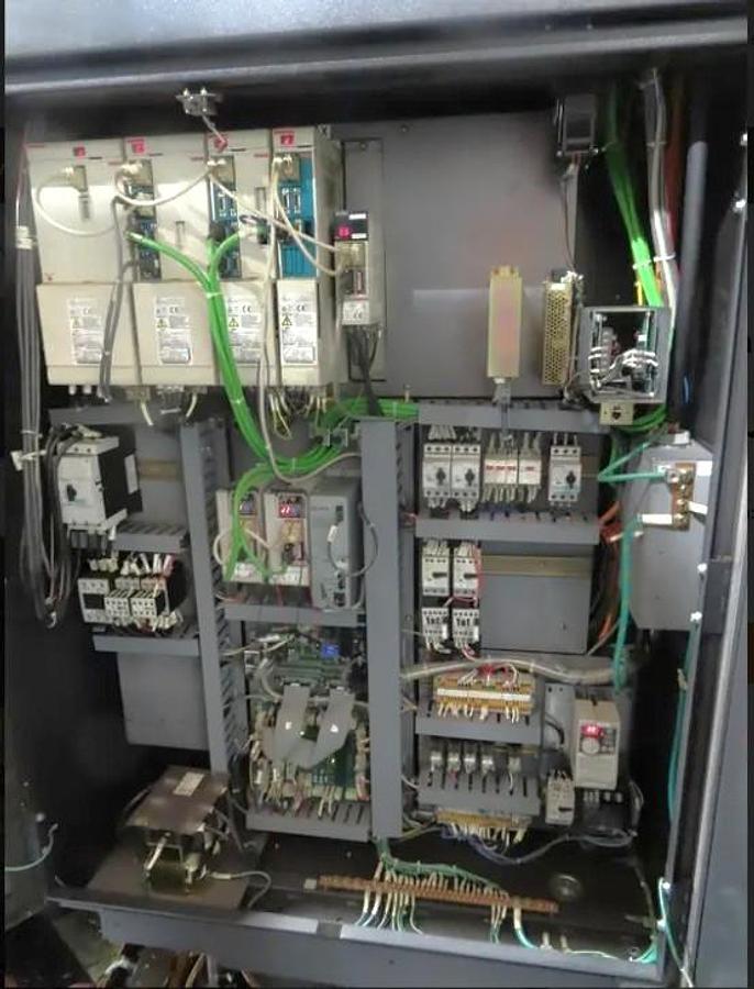 Used 2005 Mazak Nexus VCN-410A with Coolant Thru Spindle, Chip Conveyor, 30 Station Side Mounted ATC, 12,000 RPM