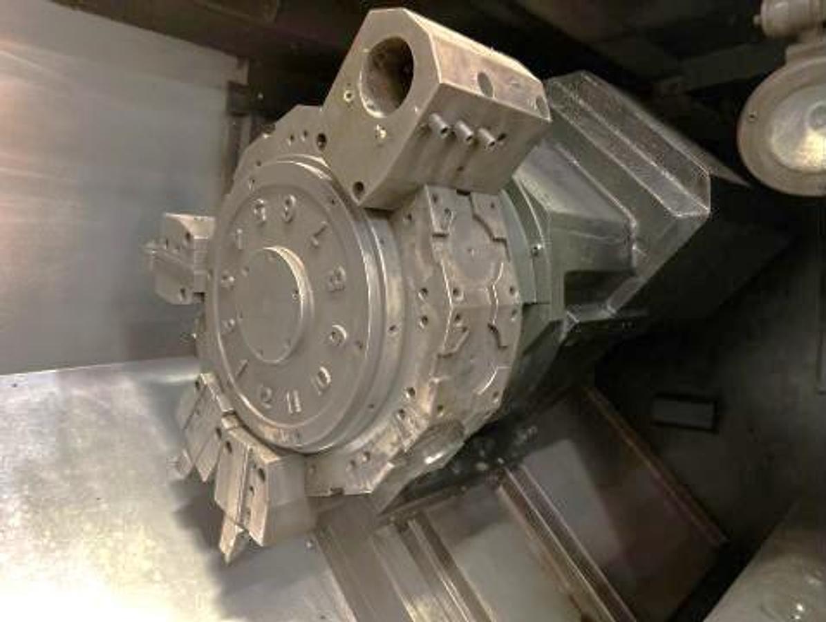 Used 2012 Doosan Puma 400MC with C Axis, Milling Capable, 21" Chuck, 6.5" Bar Capacity, Tailstock, Conveyor, Live Tool Holder