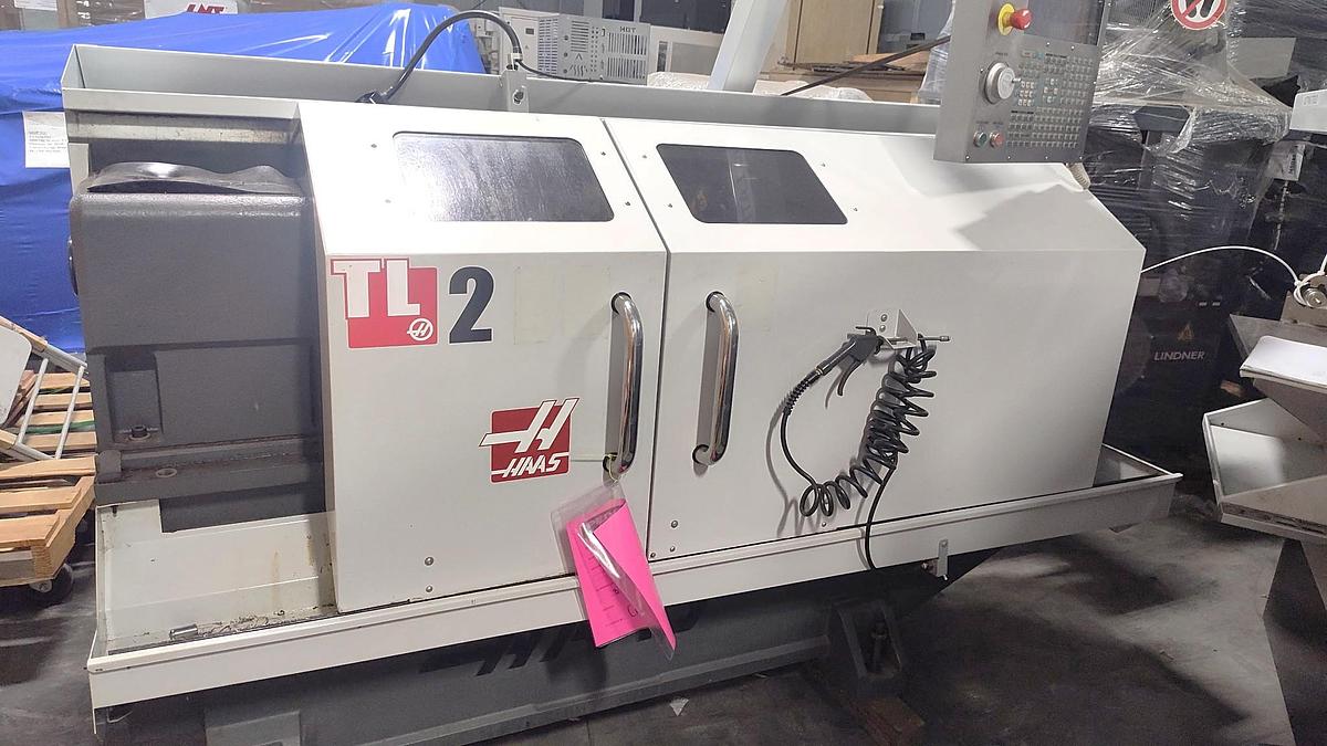 Used 2010 Haas TL-2 with 3" Bore, Steady Rest, Full Enclosure, Tailstock, Tool Post, 10" Chuck, Only 177 Feed Cut Hours