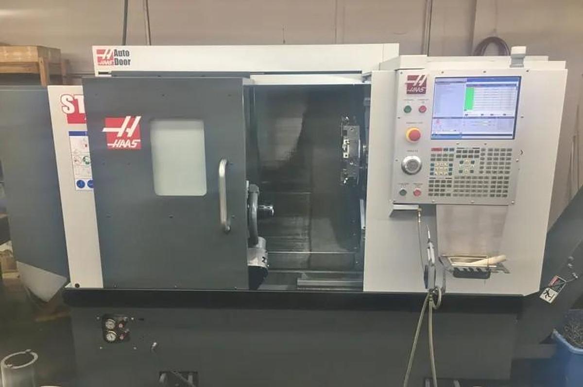 Used 2019 Haas ST-15 with Tailstock, Tool Presetter, Chip Conveyor, ONLY 500 Cut Hours, 8" Hydraulic Chuck, 3J Collet Chuck, Tooling