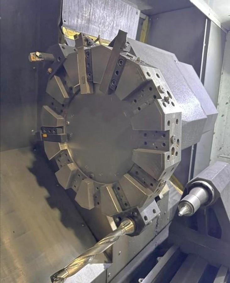 Used 2020 Haas ST30 with Tailstock, Chip Conveyor, Tool Presetter, 10" Chuck, 3" Bar Capacity, 12 Station Turret, 32.5" Max Cut Length