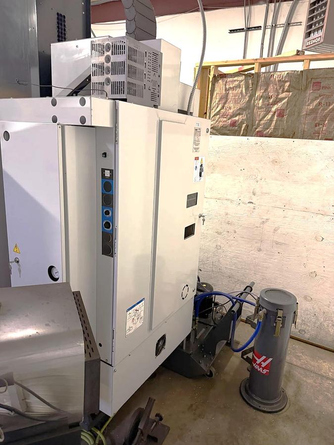 Used 2020 Haas VF-2SS w/ Haas Probing, Coolant Thru Spindle, 4th Axis Drive, 30 Station ATC, Auger, Pcool, Next Gen Control , ONLY 1,977 Feed Cut Hours!!
