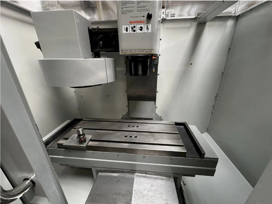Used 2008 Haas Super Mini Mill with 10k RPM, Tool Probe, Chip Auger, USB Port, Coolant Pump, 10 ATC, 208/230V Three Phase Pwr