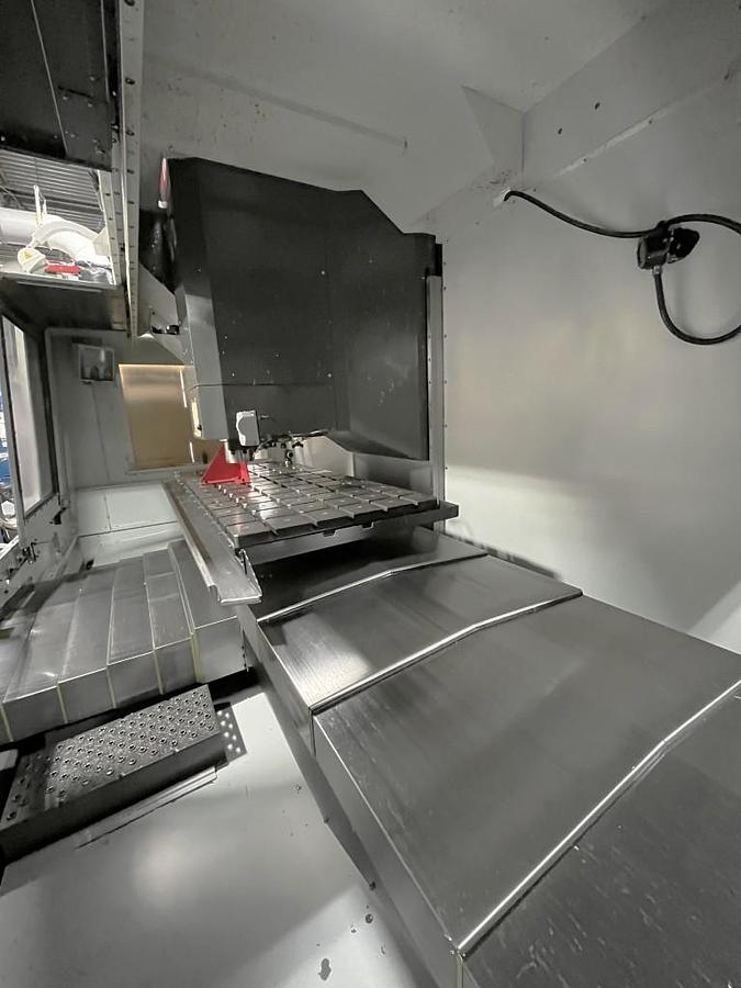 Used 2012 Haas VM-6 with Haas Probing, Coolant Through the Spindle, 4th Axis Drive, Auger, 40 Station ATC, HSM, Boom Crane