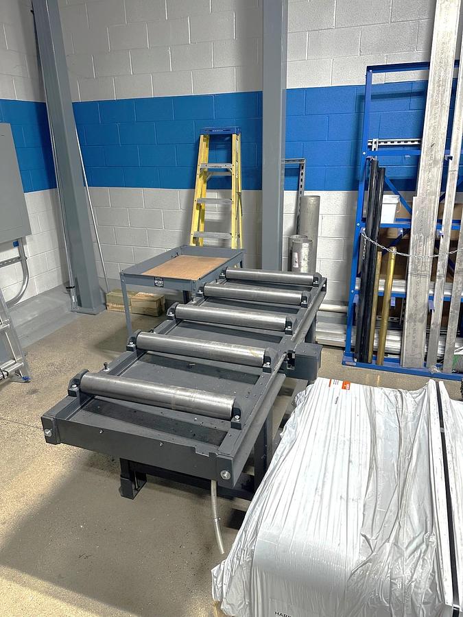 Used 2023 DoAll Model DS-600SA Dual-Miter Semi-Automatic Horizontal Band Saw