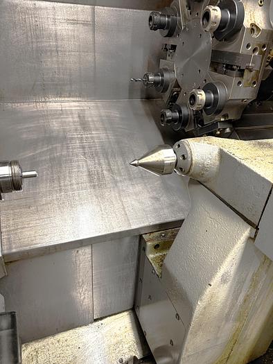 Used 2006 Haas SL-20T with Tailstock, Tool Presetter, Chip Auger and 12 Station Hybrid Style Turret