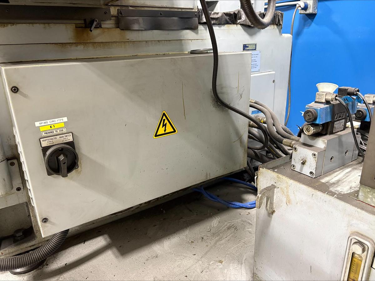 Used 1987 Regent 1632AHD Automatic Hydralic Surface Grinder with 16"x32" Capacity, Magnetic Chuck