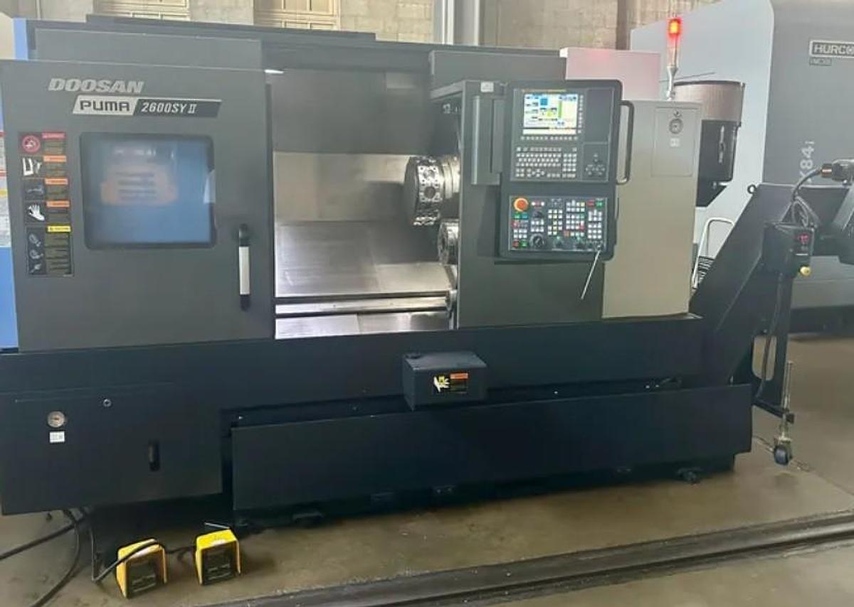 Used 2017 Doosan Puma 2600SY II with Barfeed, Parts Catcher, Parts Conveyor, Chip Conveyor