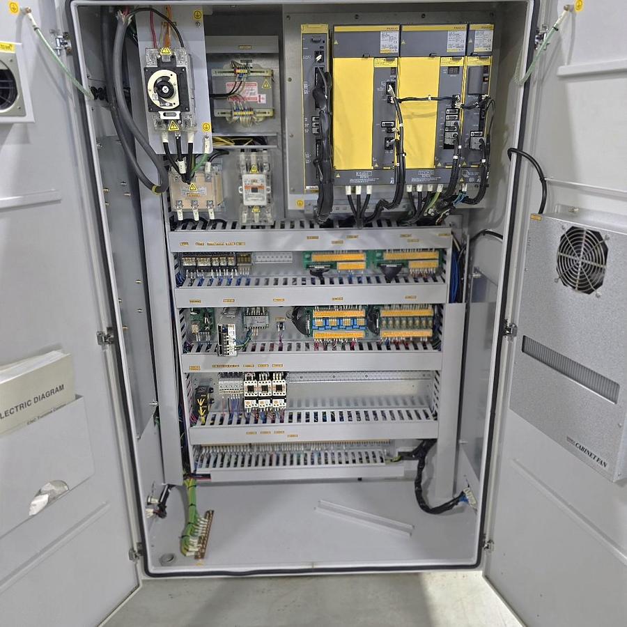 Used 2013 Samsung SL-20/500 with Chip Conveyor, Parts Catcher, Tool Presetter, Tailstock, Fanuc 0i-TD Control