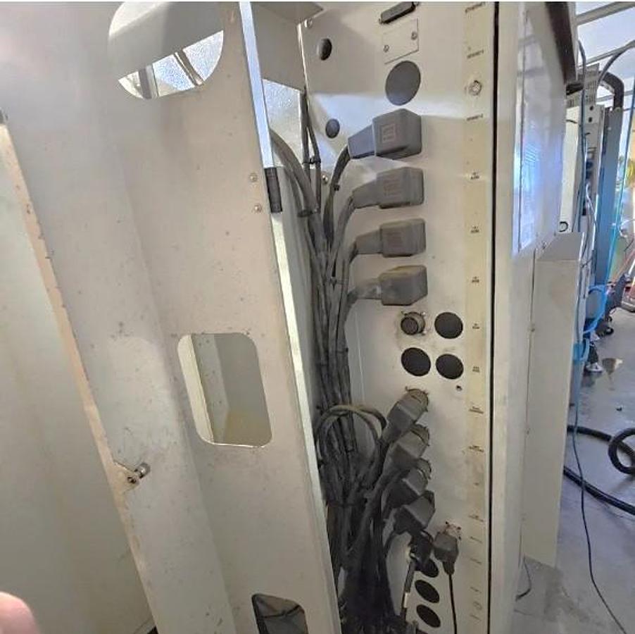 Used 2004 Haas VF4SS with Haas HRT-A6 4th Axis Rotary Table, Coolant Thru Spindle, PCool, Auger and more 