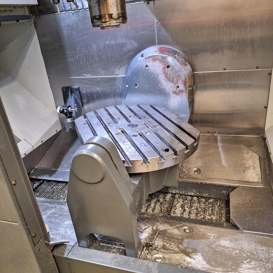 Used 2015 Haas UMC-750SS