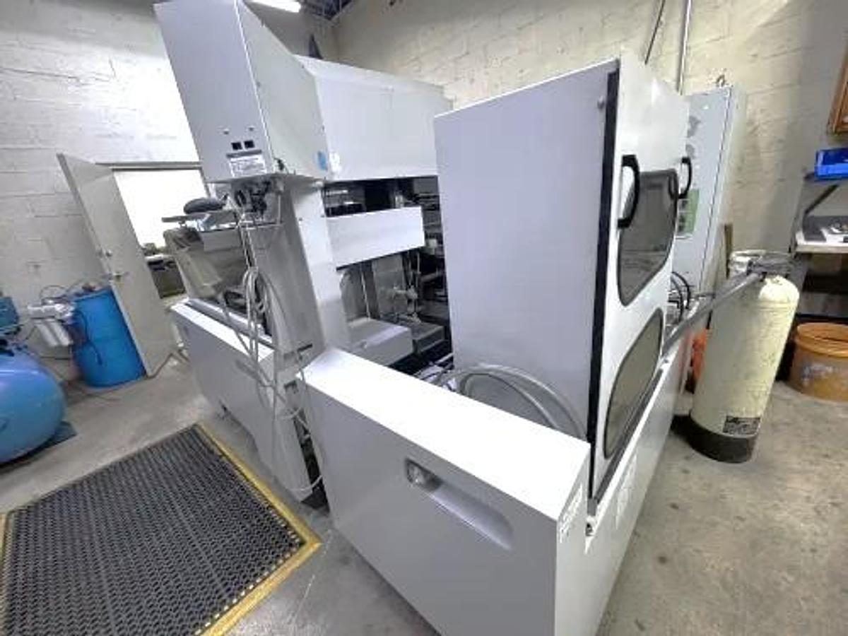 Used 2015 Mitsubishi MV2400S with 4 Axis Simultaneous Cutting, U & V Axis, Auto Threading, Submerged Cutting, Deionized Water System
