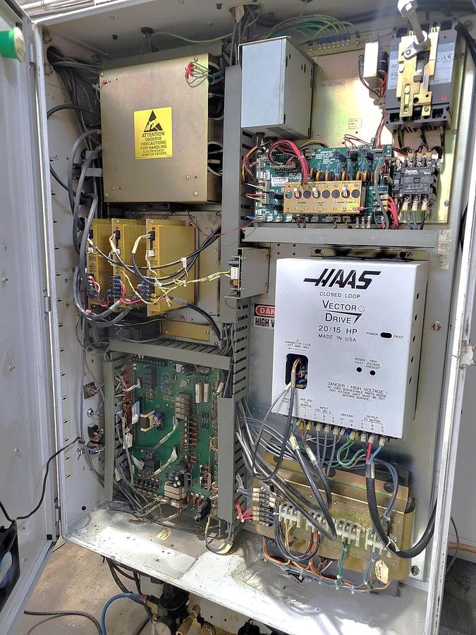 Used 1998 Haas VF2 with Haas 4th Axis Rotary Table, Chip Auger, Programmable Coolant