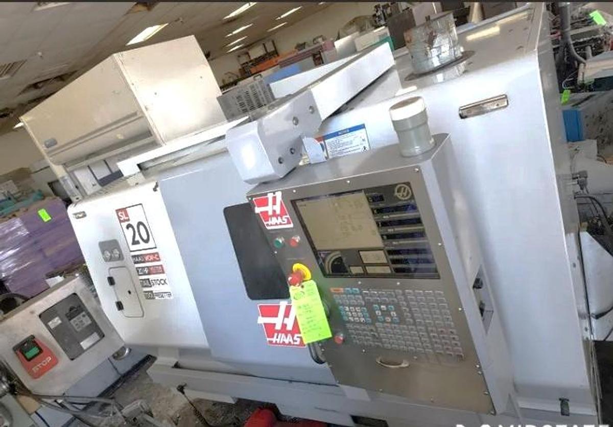 Used 2007 Haas SL-20T with Tailstock, Tool Presetter, High Pressure Pump, Chip Conveyor, New Spindle !!