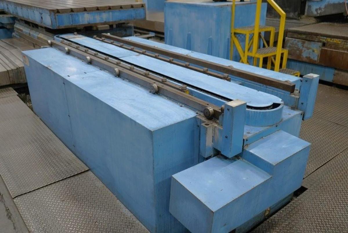 Used 1987 Mazak YMS H40Q with 2 Plt. Changer, Full 4th Rotary Tbl, 40 Pos. ATC, 5.1" Spindle Diam, Right Angle Head, 5 Face Machining