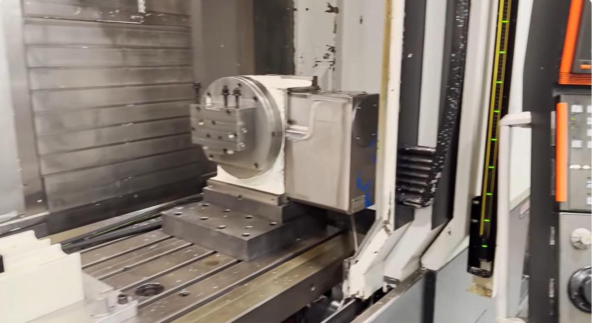 Used 2010 Mazak VTC800E/30-SR