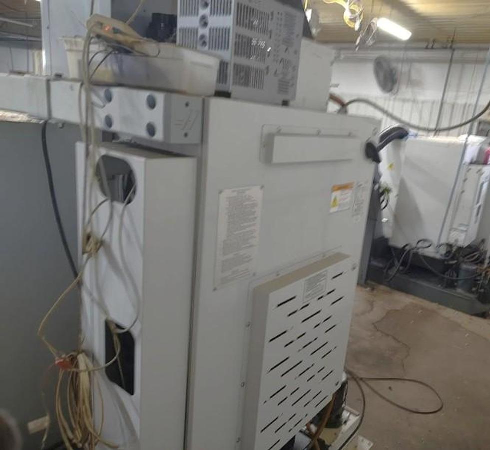 Used 2004 Haas VF-2SS with Haas Probing, 24 Pos. Side Mount ATC, 12,000 RPM, CAT 40, HSM, 30 HP, PCool, Auger, Floppy Drive