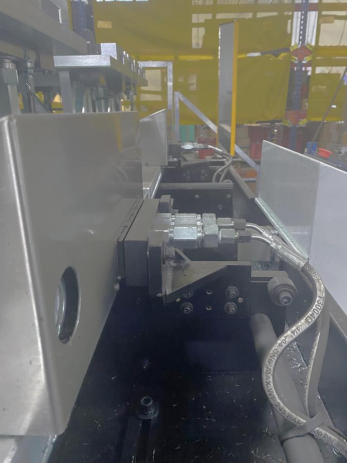 Used 2023 Haas VF8/40 w/ Midaco Pallet Changer, Hydr. Clamping, Extended Z Axis, Probing, 10,000 RPM, Prep for Coolant Thru Spindle