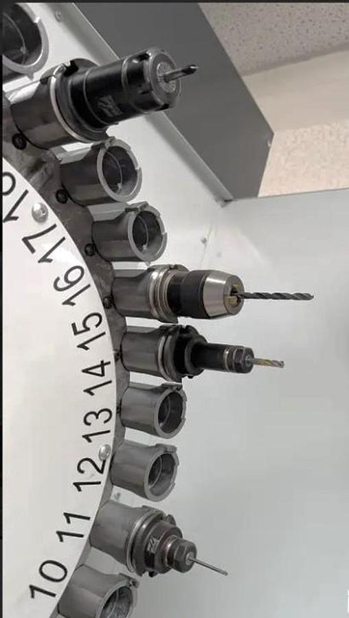 Used 2022 Haas UMC-500 with 15,000 RPM Spindle, Coolant Thru Spindle, Haas Probing, 30 Station ATC, High Speed Machining
