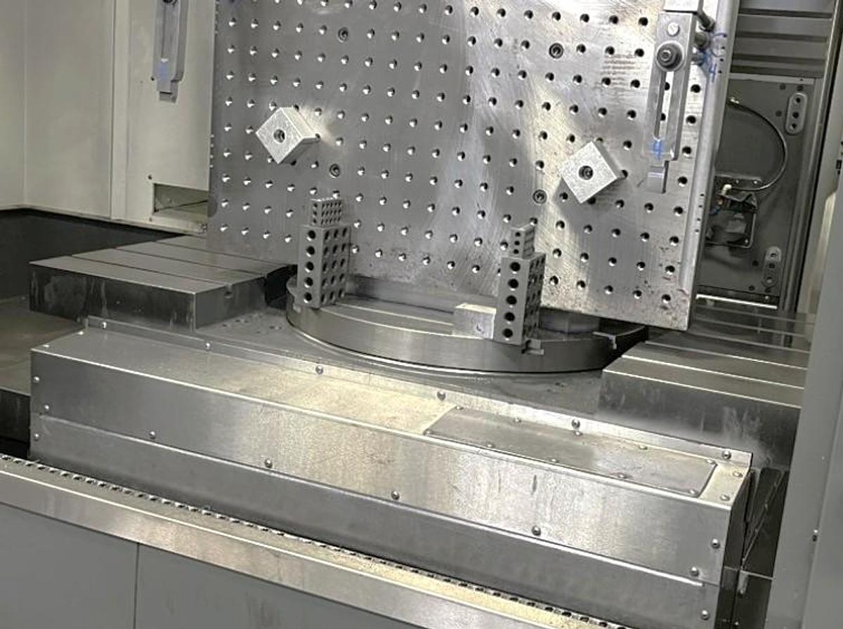 Used 2015 Haas EC-1600ZT with Built in 4th Axis Rotary Table, 50 ATC,