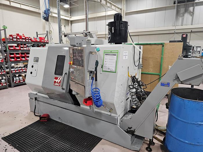 Used 2007 Haas SL-20 Chucker with C Axis, Milling/Drilling Capability, Chip Conveyor, Tool Presetter, 8" Chuck