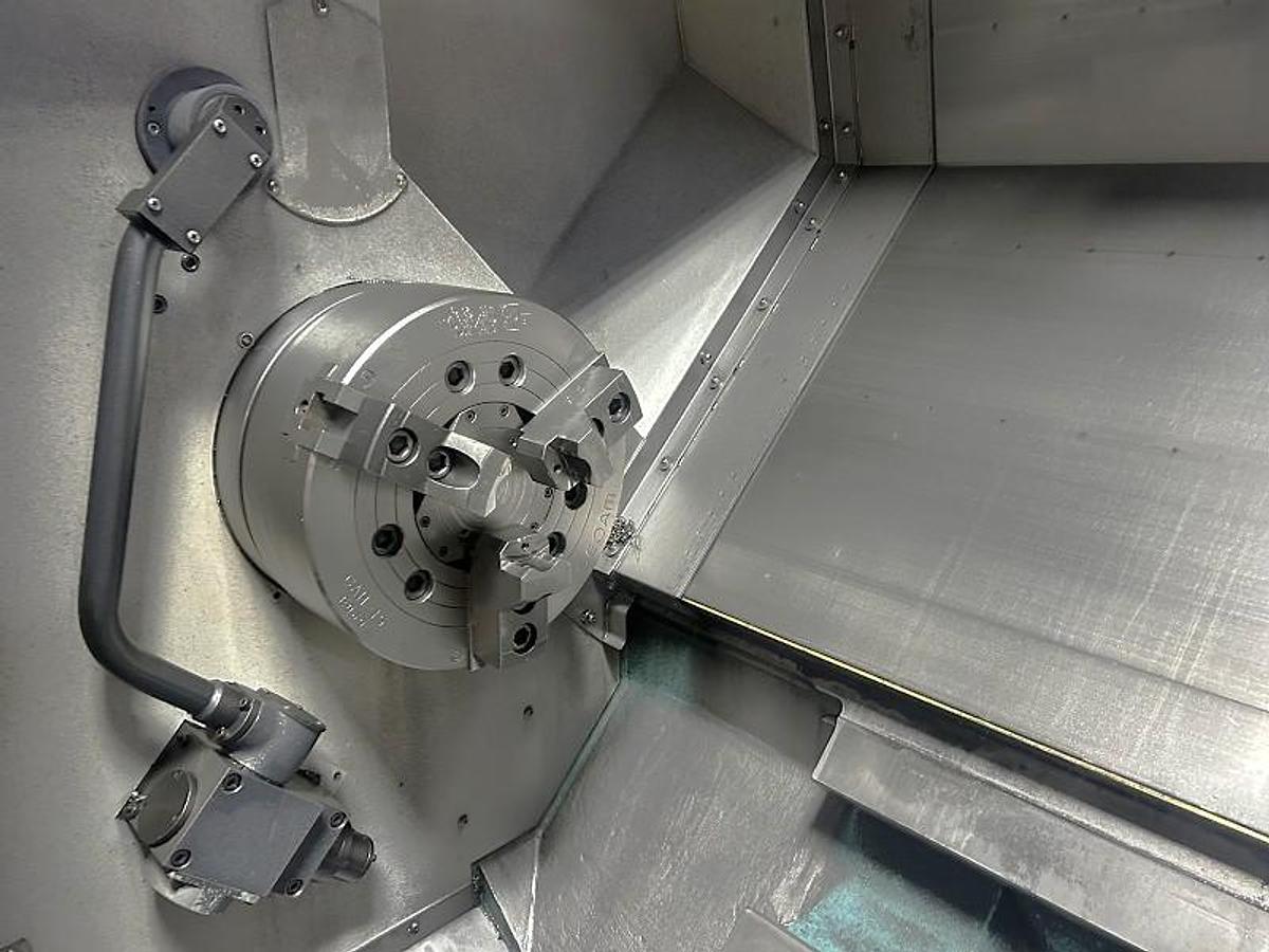 Used 2017 Doosan Puma 4100LB with 15" hyd chk, 4.62" bar cap., 80" cc, SMW S/R, Tailstock, Chip Conveyor, Toolsetter