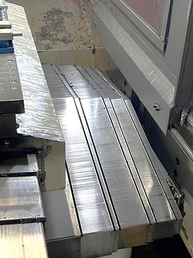 Used 2005 Hyundai-Kia VX500 3 Axis Vertical Machining Center