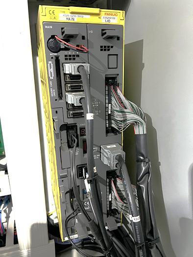 Used 2005 Hyundai-Kia VX500 3 Axis Vertical Machining Center