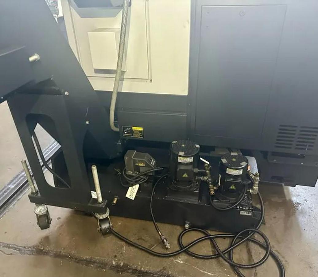 Used 2017 Doosan Puma 2600SY II with Barfeed, Parts Catcher, Parts Conveyor, Chip Conveyor