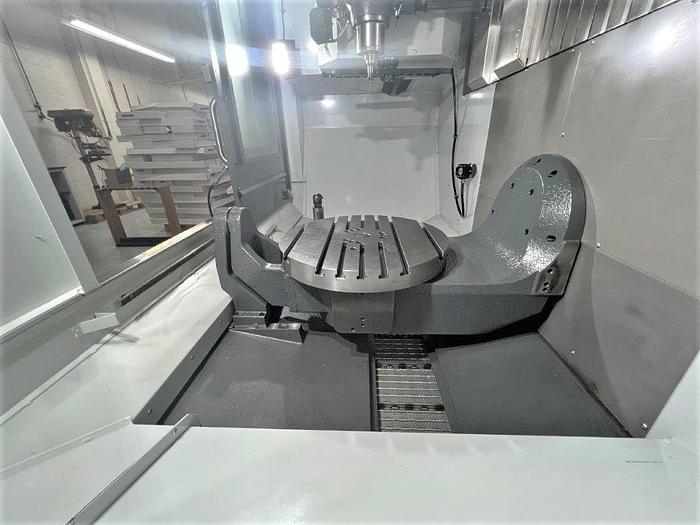 Used 2021 Haas UMC-1000SS