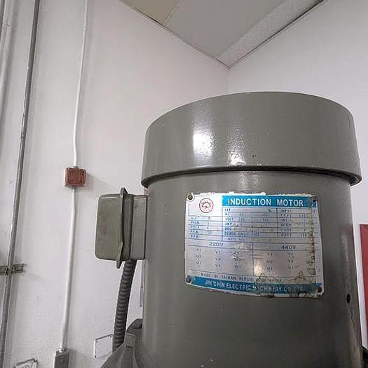 Used 1987 Webb 10"x50" Knee Mill