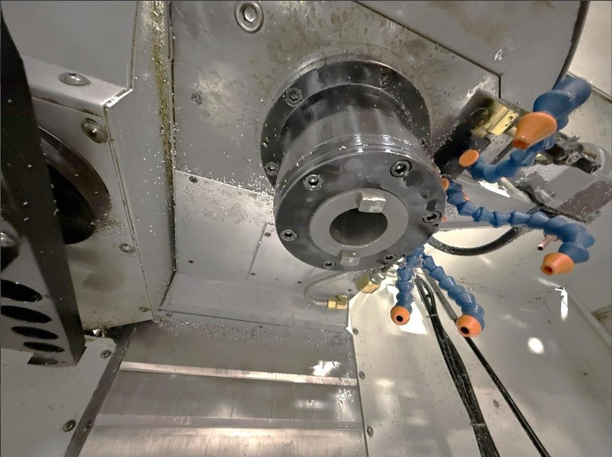 Used 2006 Haas VF2SS with 4th Axis Drive ONLY, Remote Jog Handle, Chip Auger, Programmable Coolant Nozzle