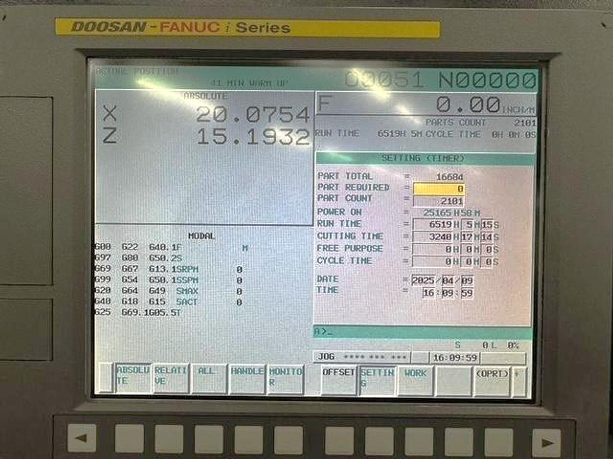 Used 2012 Doosan Puma 400LB with 15" Hyd Chuck, LNS Hyd Steadyrest, Conveyor, Tool Setter, 4.5" Bar