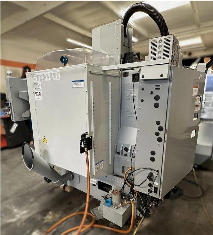 Used 2008 Haas Super Mini Mill with 10k RPM, Tool Probe, Chip Auger, USB Port, Coolant Pump, 10 ATC, 208/230V Three Phase Pwr