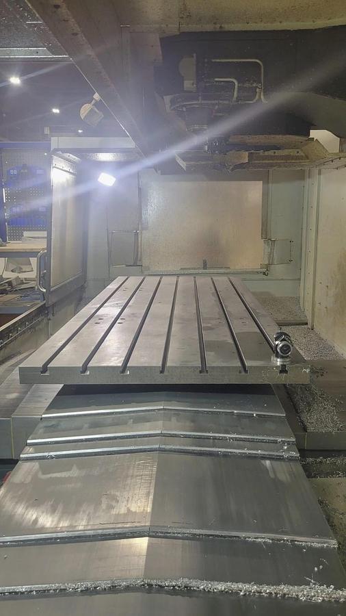 Used 2014 Haas VF-9/40 with Haas 4th Axis Rotary Table, Coolant Through Spindle, Haas Probing Package, Low Hours