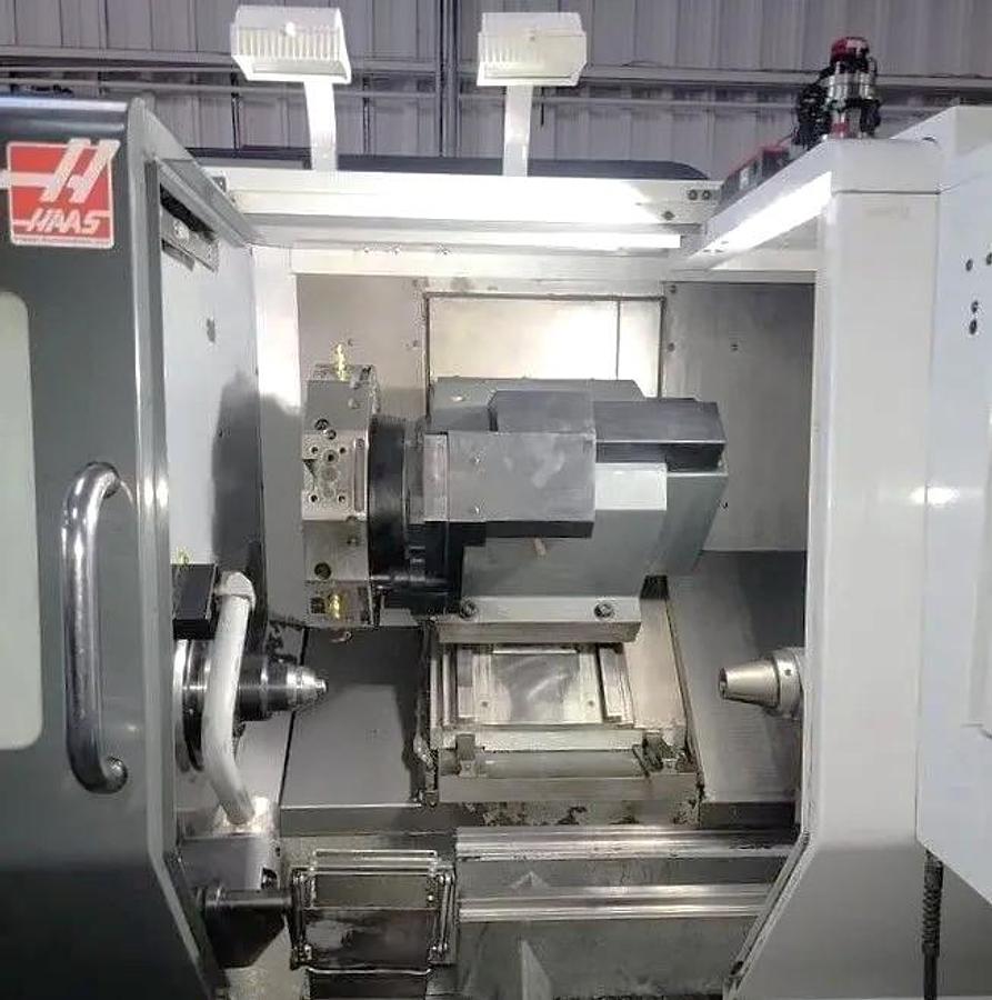 Used 2013 Haas ST-20Y with Y Axis, Live Milling, Parts Catcher, Chip Conveyor, Haas Barfeeder with Spindle Liners, Tailstock, 4800 Cut Hours