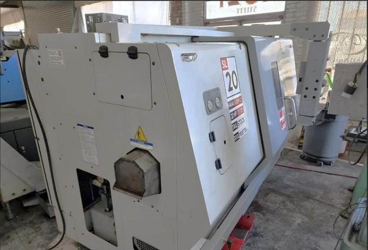 Used 2007 Haas SL-20T with Tailstock, Tool Presetter, High Pressure Pump, Chip Conveyor, New Spindle !!