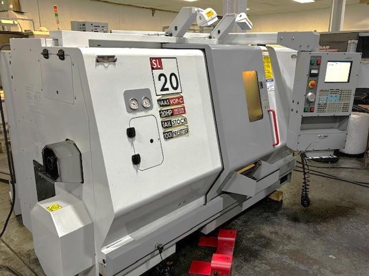 Used 2004 Haas SL-20T with Tailstock, Tool Presetter, 8" Chuck, Parts Catcher, Auger Style Chip Conveyor, Barfeed Interface