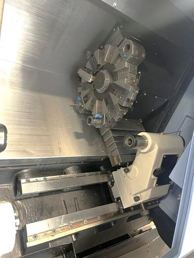 Used 2006 Doosan Lynx 220LC with Tailstock, Tool Presetter, Parts Catcher