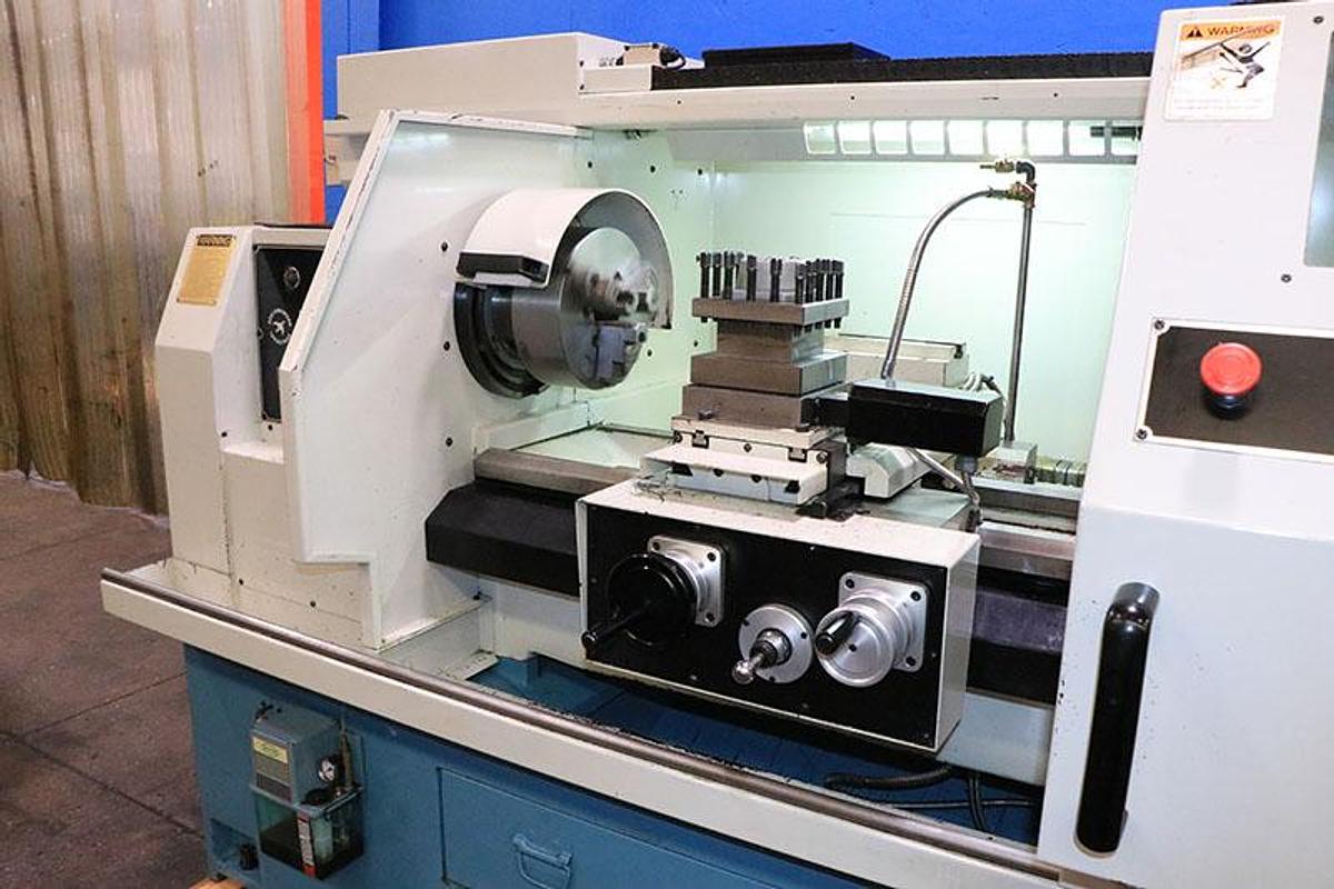 Used 2006 Southwestern Industries TRAK TRL 1840SX with Steady Rest, Tailstock, 8 Pos. Indexable Turret, 10" Chuck, Geared, SLX Cntrl.