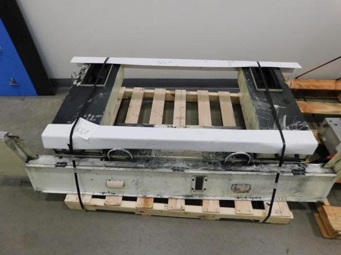 Used 2008 Makino V33i Graphite 3+2 Type 5 Axis Mill