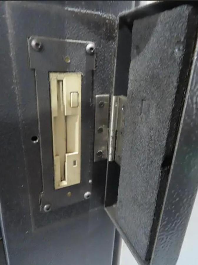 Used 2005 Mazak Nexus VCN-410A with Coolant Thru Spindle, Chip Conveyor, 30 Station Side Mounted ATC, 12,000 RPM