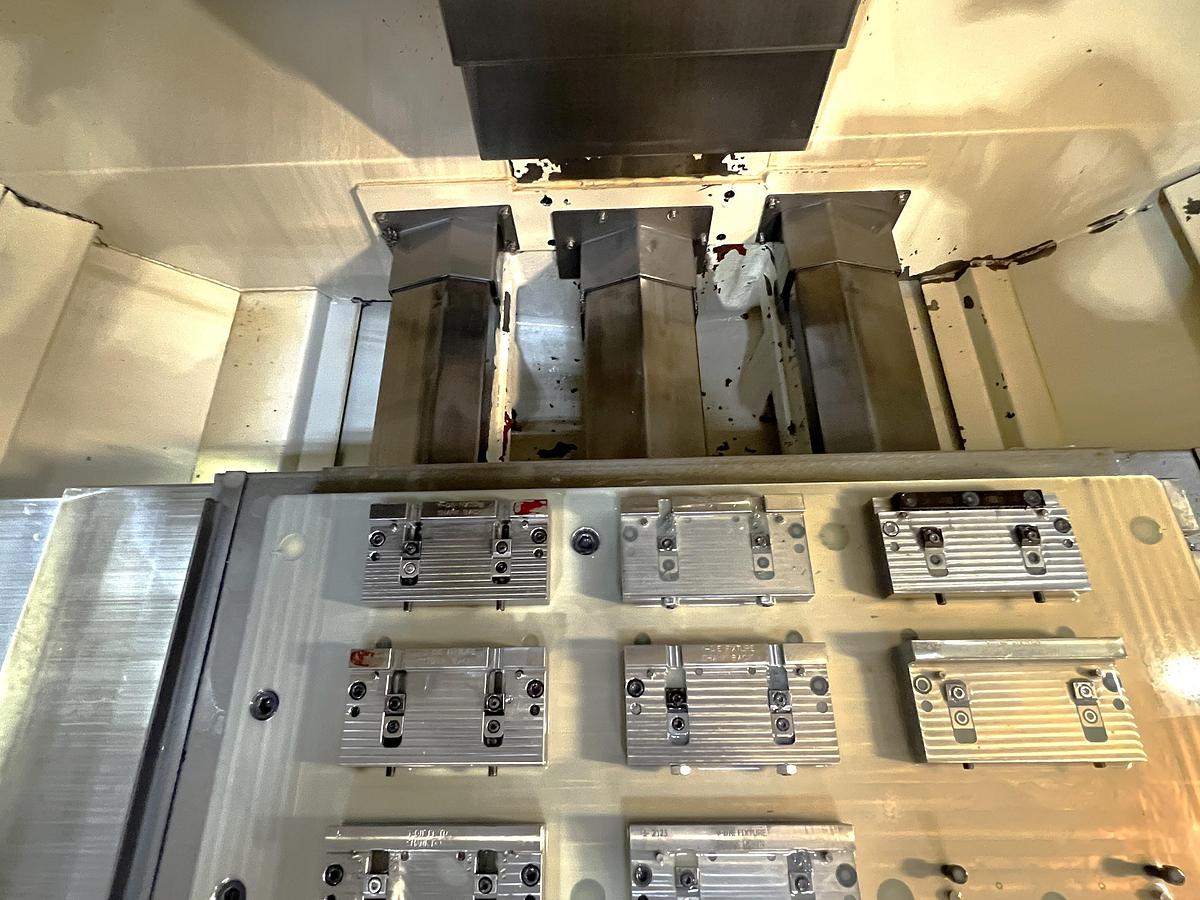 Used 2010 Chevalier Quick Precision QP1620-L VMC with Rigid Tapping, 15,000 RPM, Hi-Spd Machining, BT30 Taper, 20 Pos. ATC, Fanuc 0i-MD Control