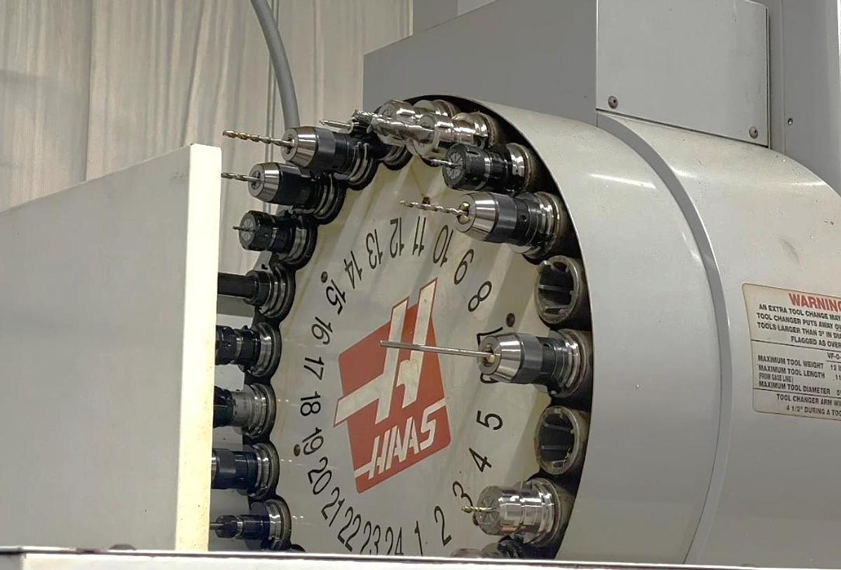 Used 2002 Haas VF-3B with 24 Station Side Mounted ATC, Chip Auger, Pcool, 2 Spd Gearbox, USB Port, 4th Axis Drive, Rigid Tapping