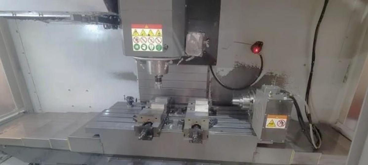 Used 2016 Haas VF4SS with Haas HRC-160 4th Axis Rotary Table, 40 Station ATC, Renishaw Probing, Pcool, 12,000 RPM