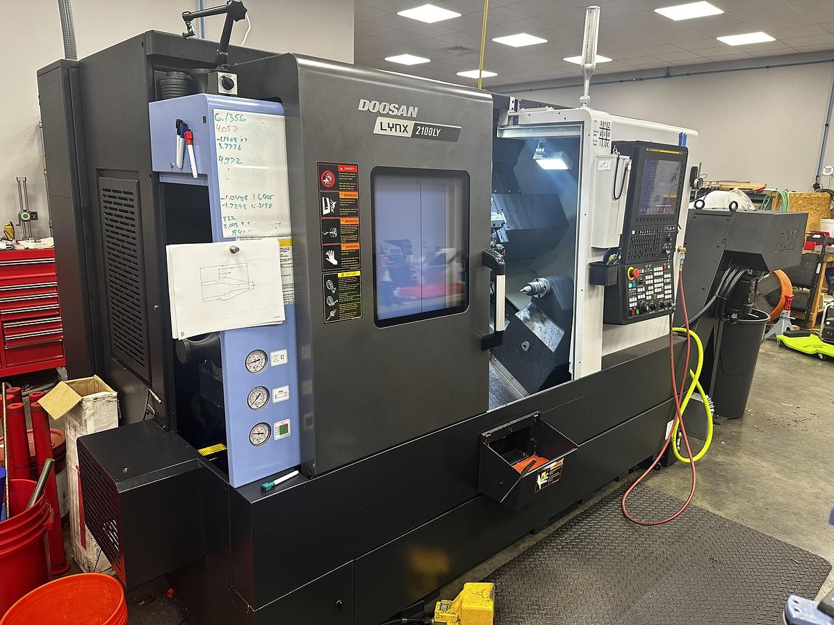 Used 2022 Doosan Lynx 2100LYA w/ Full C Axis, Milling Capability, Y Axis Capability, Long Bed, Chip Conveyor, Toolsetter, Tailstock, HPC