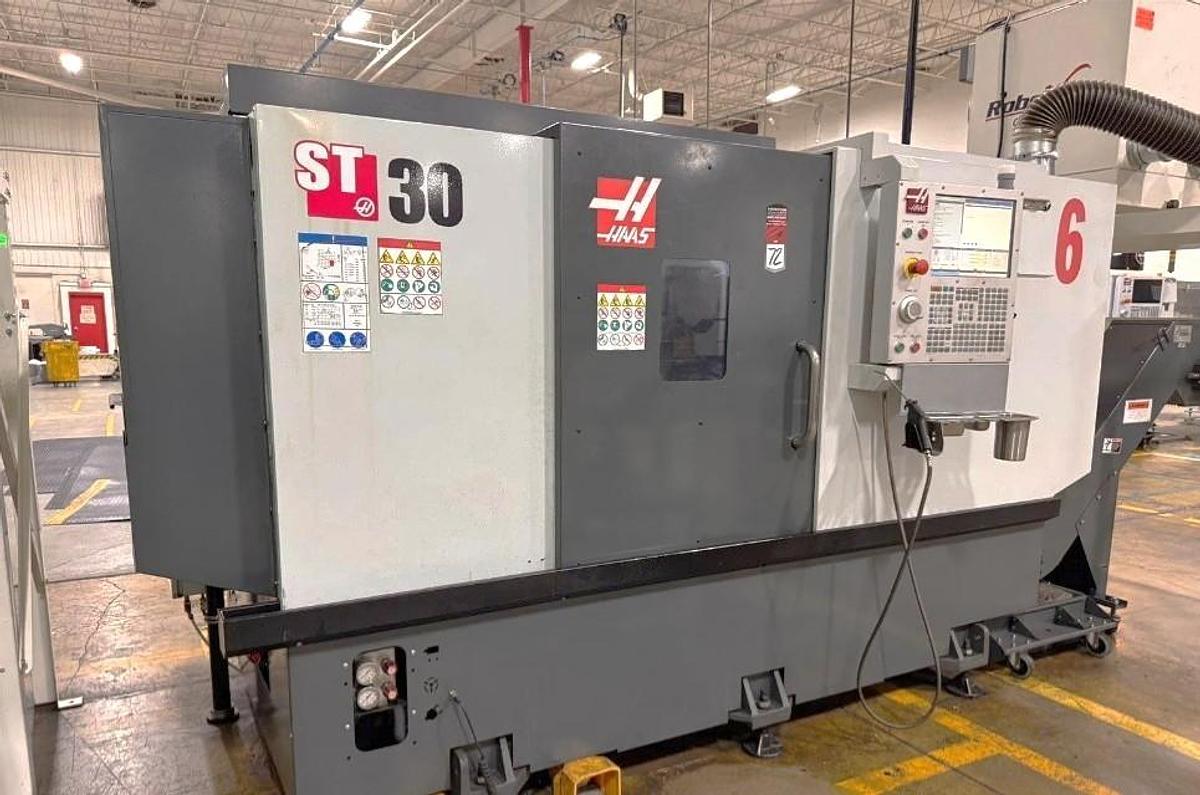 Used 2020 Haas ST30 with Tailstock, Chip Conveyor, Tool Presetter, 10" Chuck, 3" Bar Capacity, 12 Station Turret, 32.5" Max Cut Length