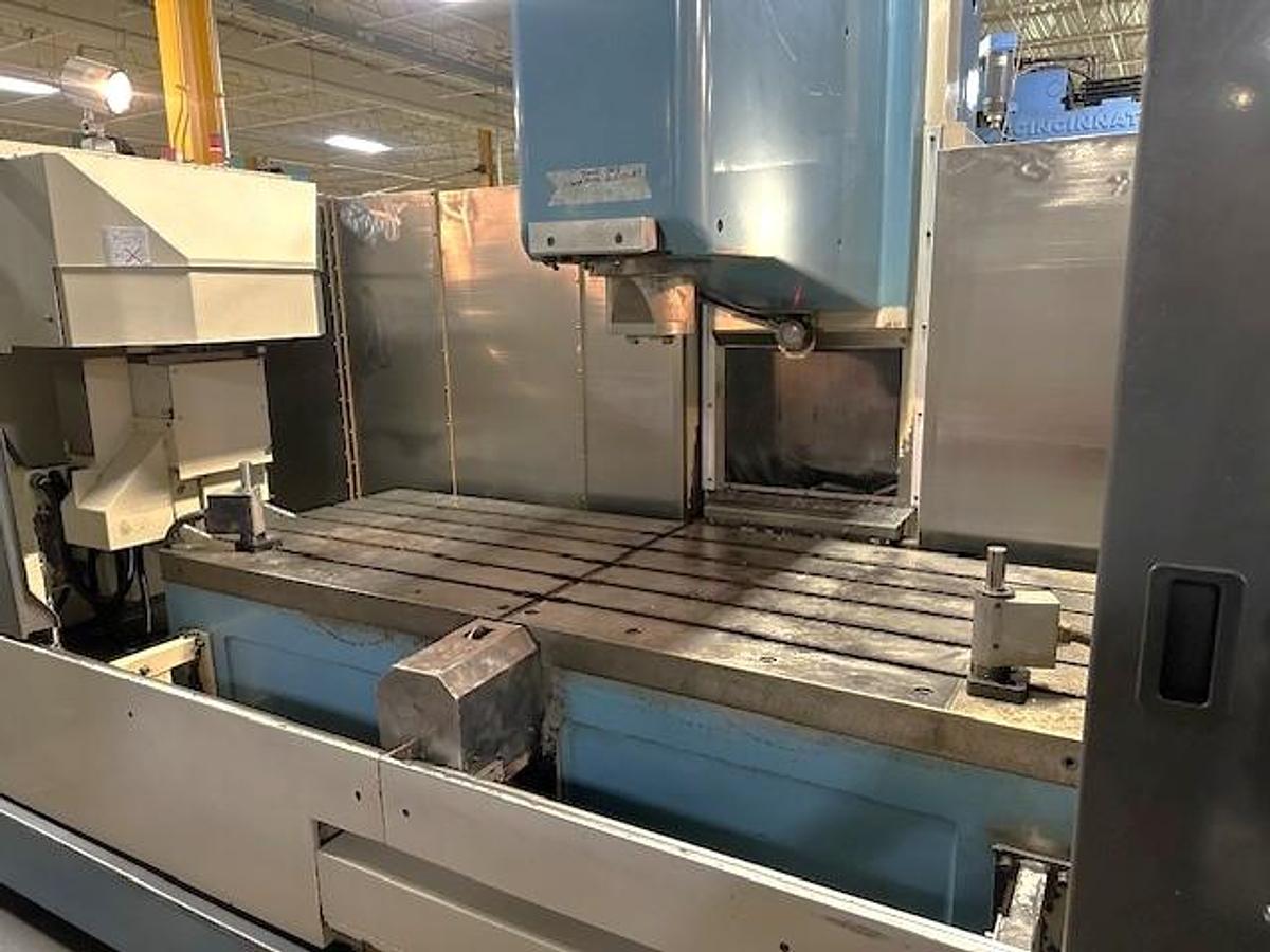 Used 1999 Mazak VTC-30C with (2) Tool Probes, Chip Conveyor, Dual Tool Changers