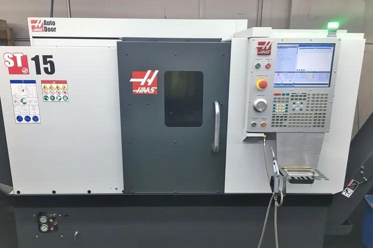 Used 2019 Haas ST-15 with Tailstock, Tool Presetter, Chip Conveyor, ONLY 500 Cut Hours, 8" Hydraulic Chuck, 3J Collet Chuck, Tooling