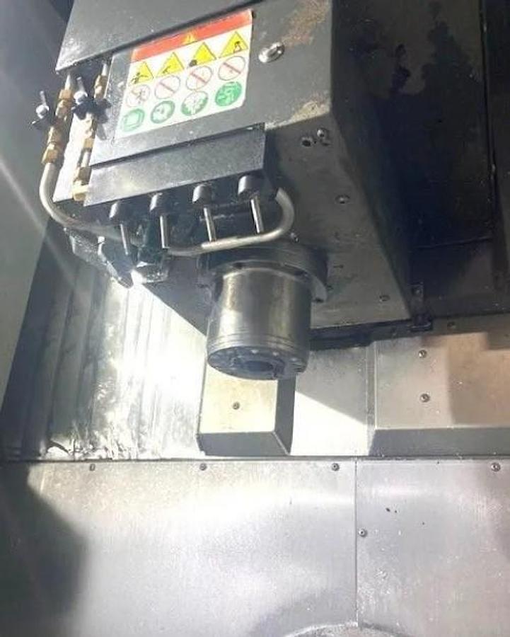 Used 2018 Haas UMC-750 5 Axis Universal Machining Center, 40 ATC, Probing, 1000 PSI CTS, Conveyor